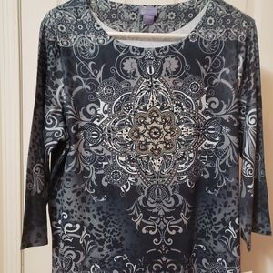 NWT Laura Scott Size L Beautiful Pattern Shirt thats Blue and White with Bling!